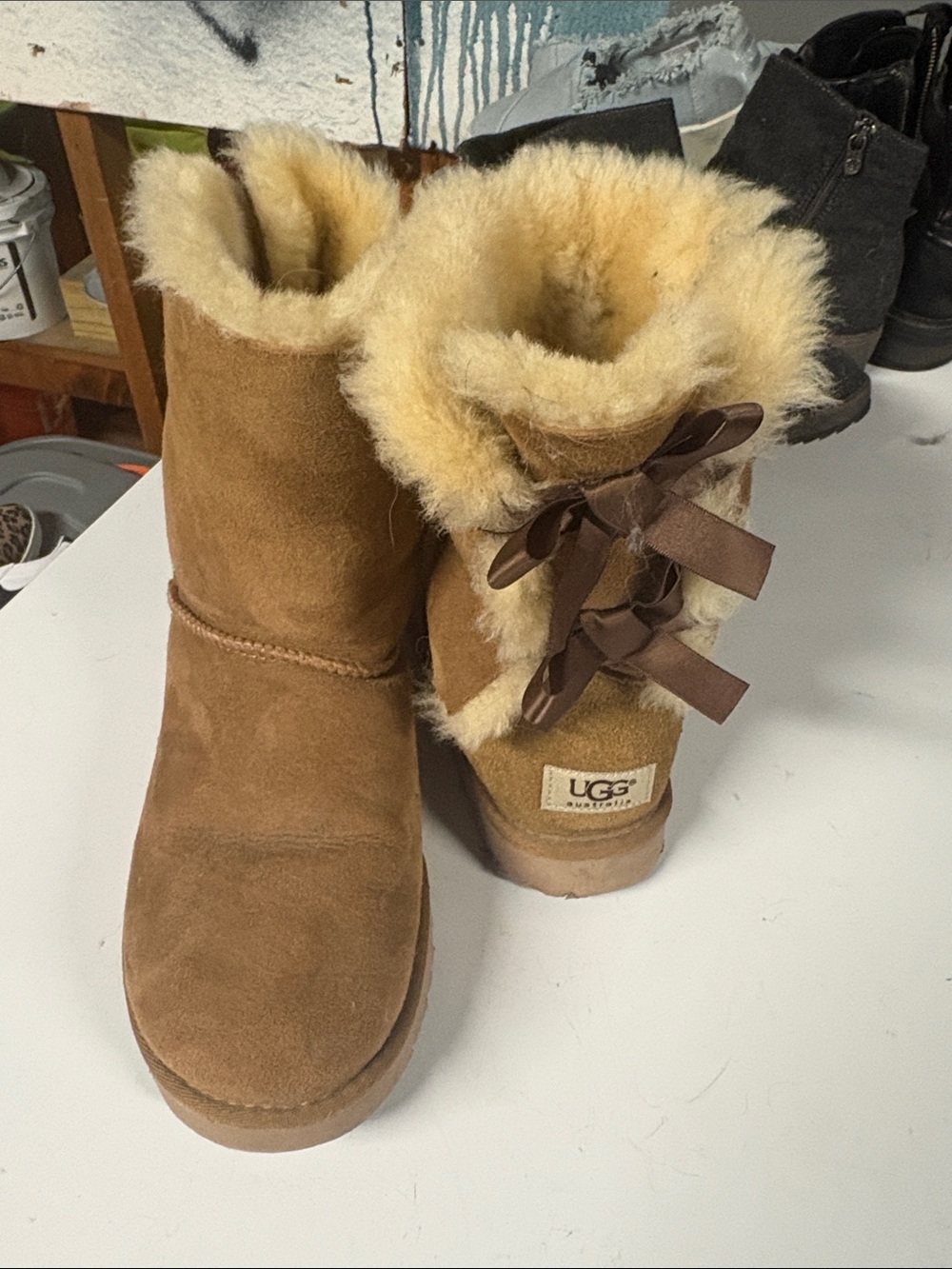 UGG size 7 Chestnut Sheepskin Bow Accent Short Boots
